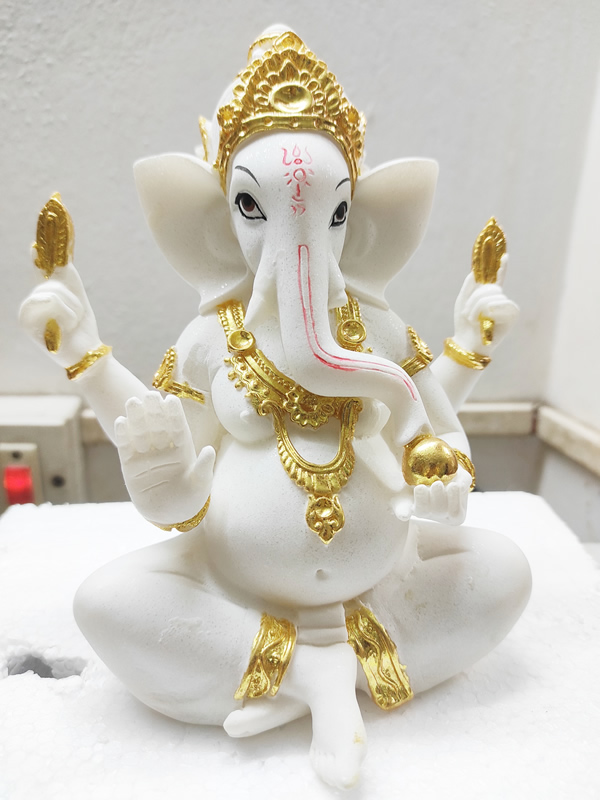 Order Ganesha With Dry Fruits Combo online at lowest prices in India from  Giftcart.com